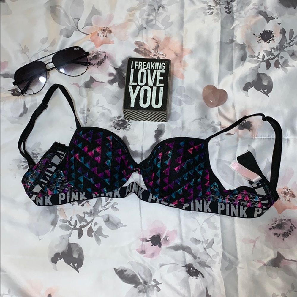 LIKE NEW VICTORIAS SECRET BRA!